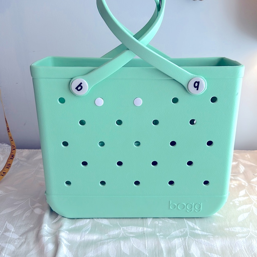 12x12 Bogg bad in lime green.